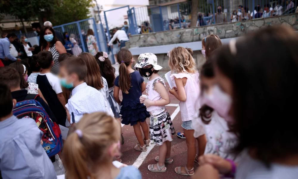 Λάρισα: Ούτε ένας ... ούτε δύο αλλά 35 μαθητές χάνουν τη χρονιά λόγω self test – Δεν τους αφήνουν οι γονείς αρνητές